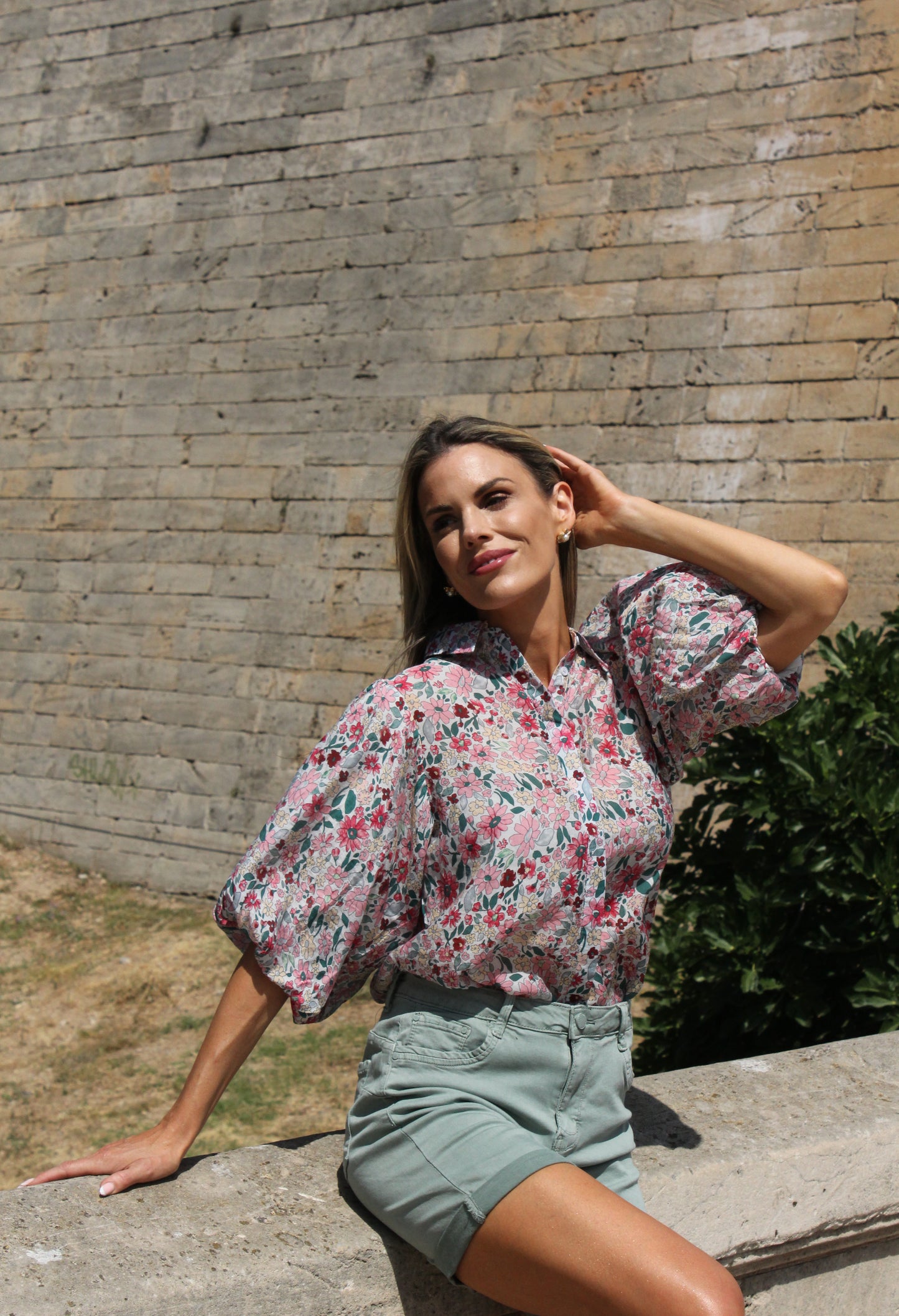 Daisy Print Balloon Sleeve Blouse