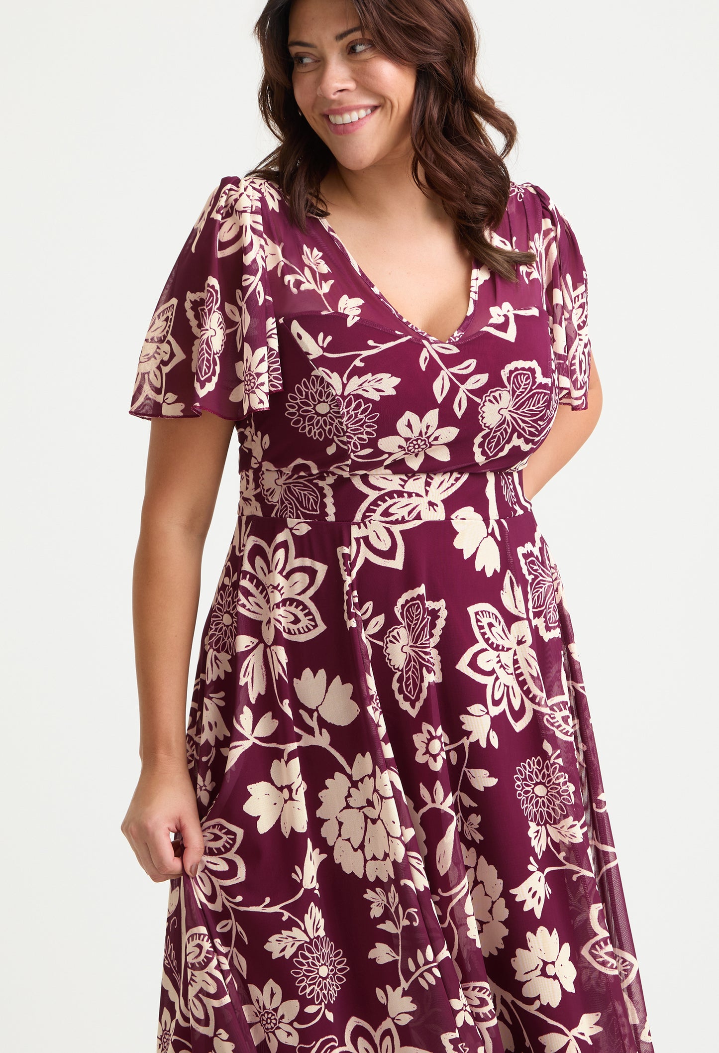 Tilly Angel Sleeve Sweetheart Curve+ Dress