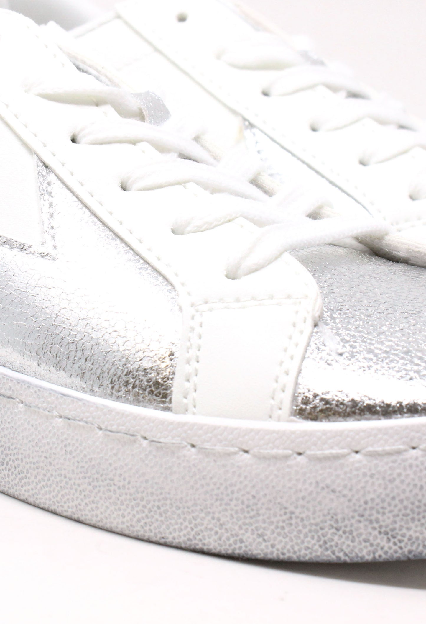 Metallic Star Trainer