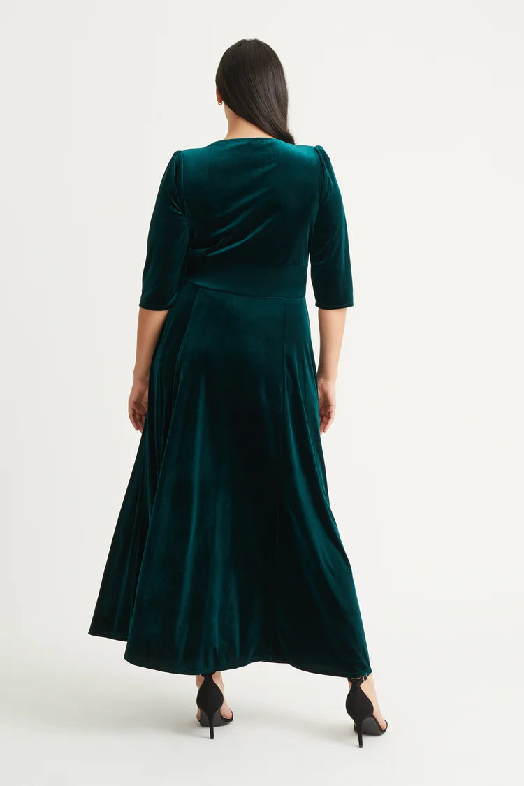 Verity Curve+ Maxi Dress