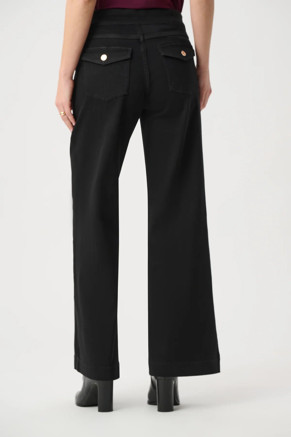 Classic Wide-Leg Jeans