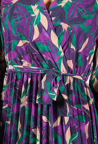 Leaf Print Pleated Maxi Dress