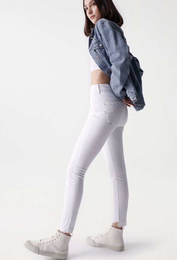 SECRET GLAMOUR PUSH IN CROPPED JEANS