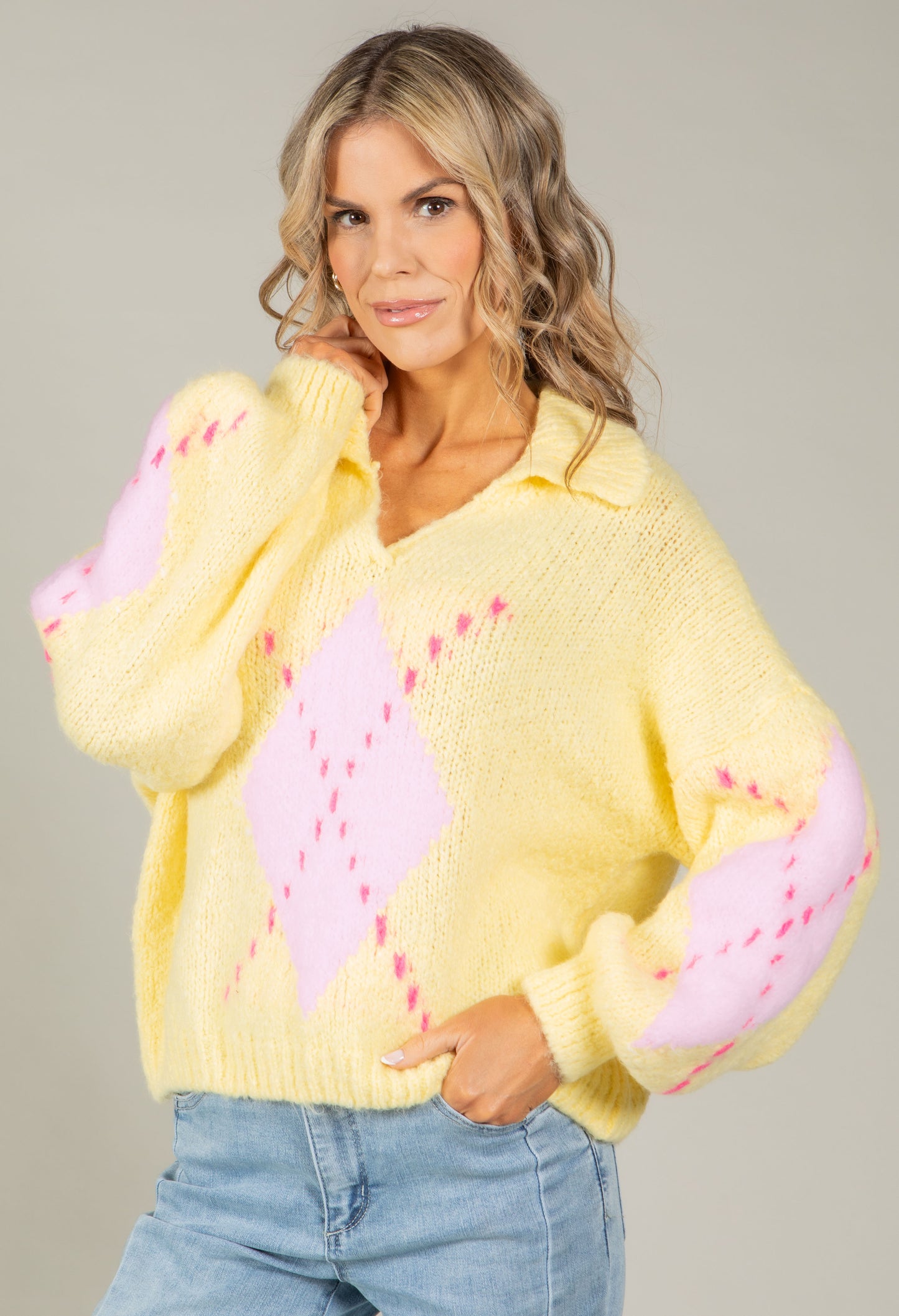 Argyle Design V-Neck Knit Jumper