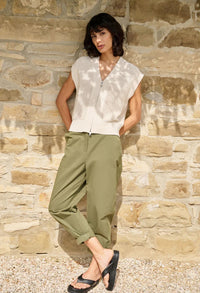 High waist barrel trousers with button detail
