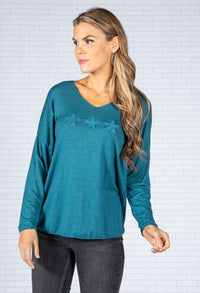 STAR IMPRINT KNIT TOP IN TEAL