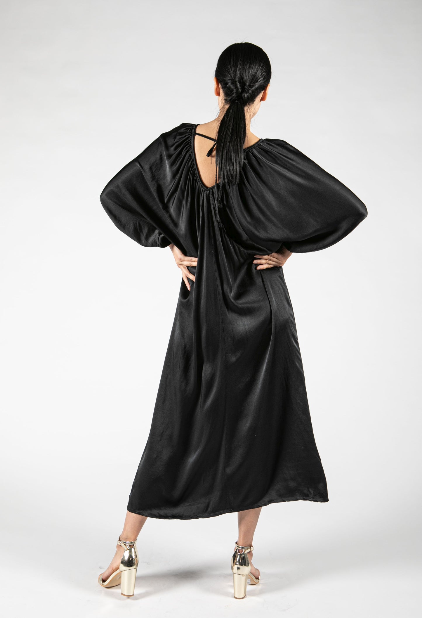 Silk Feeling Maxi Dress