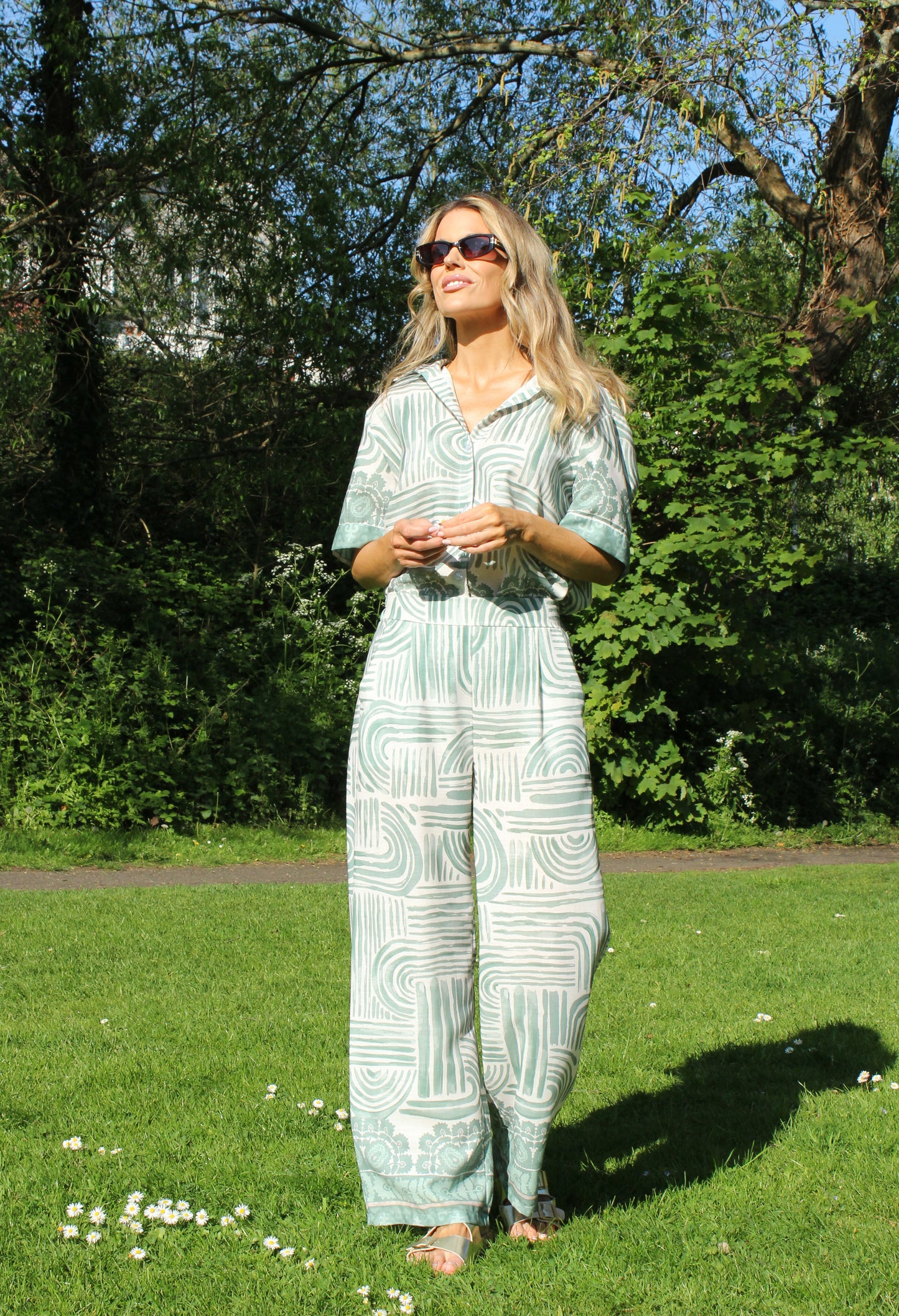 Abstratc Print V-Neck Shirt