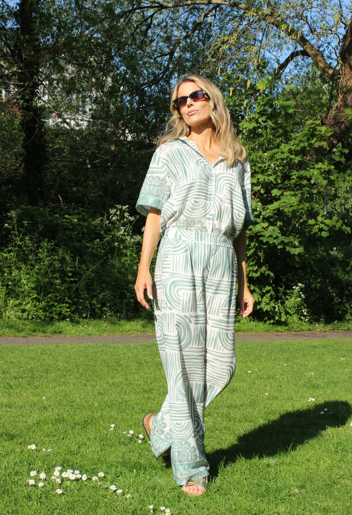 Abstratc Print V-Neck Shirt