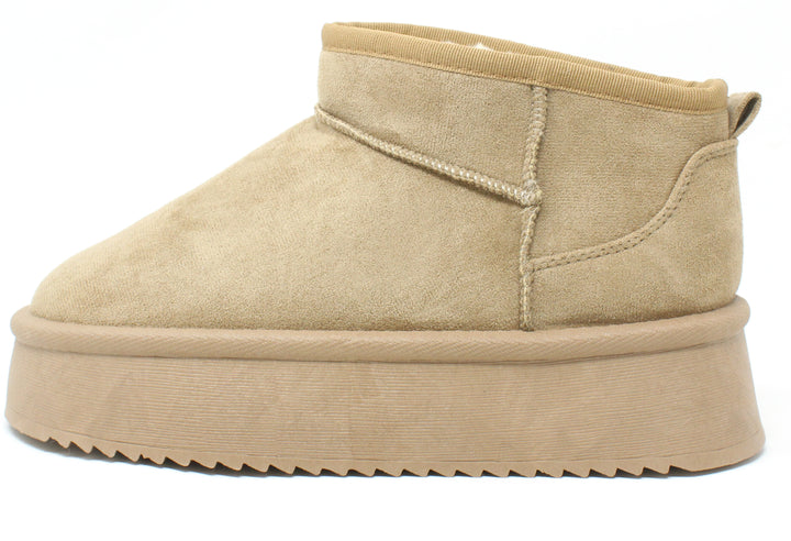 Faux Fur Lined Ankle Boot with Platform Sole