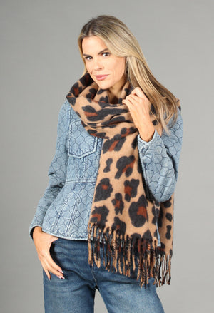 Soft Leopard Scarf