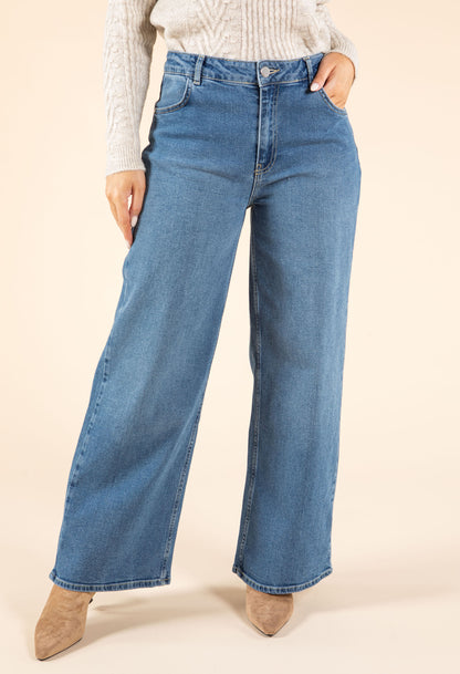 Balmango Relaxed Straight Leg Jean
