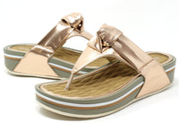 Front Twist Flip Flop