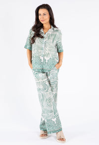 Abstratc Print V-Neck Shirt