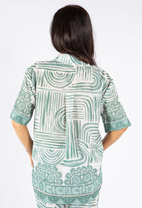 Abstratc Print V-Neck Shirt