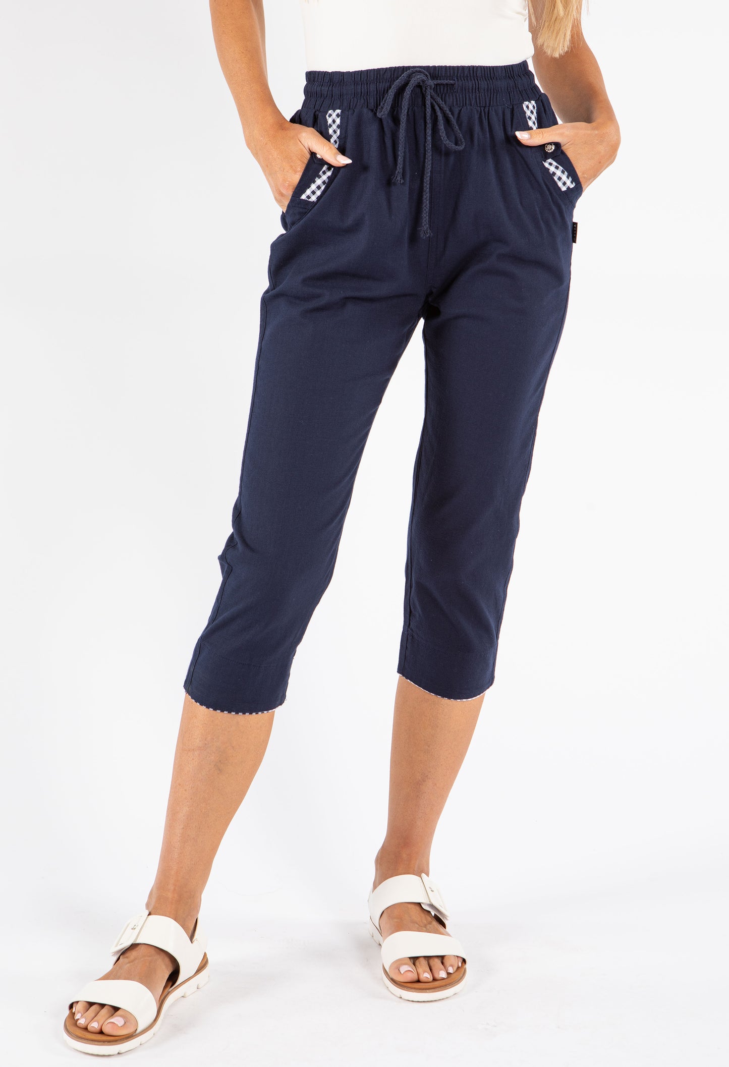 Pull-On Linen Capris