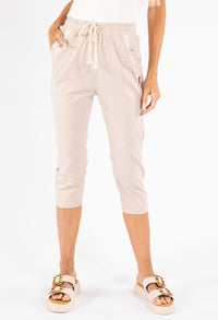 Pull-On Linen Capris