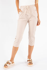 Pull-On Linen Capris