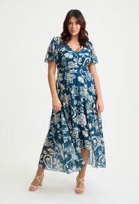 Tilly Angel Sleeve Sweetheart Curve+ Dress