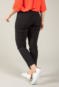 Angelika Slim Fit 7/8 Trousers