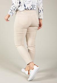 Angelika Slim Fit 7/8 Trousers