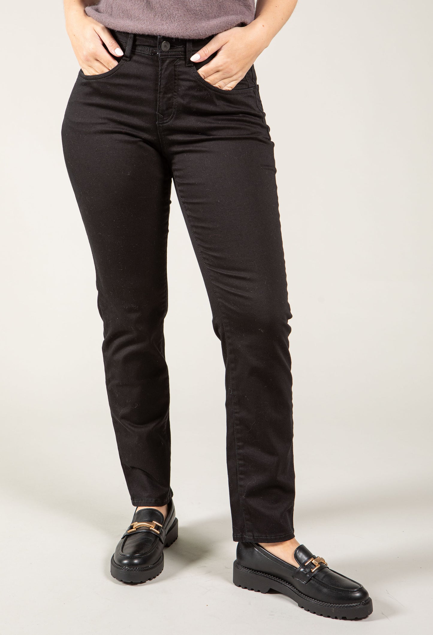 Carola Short Femenine Fit Jeans