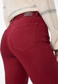 Carola Femenine Fit Trousers