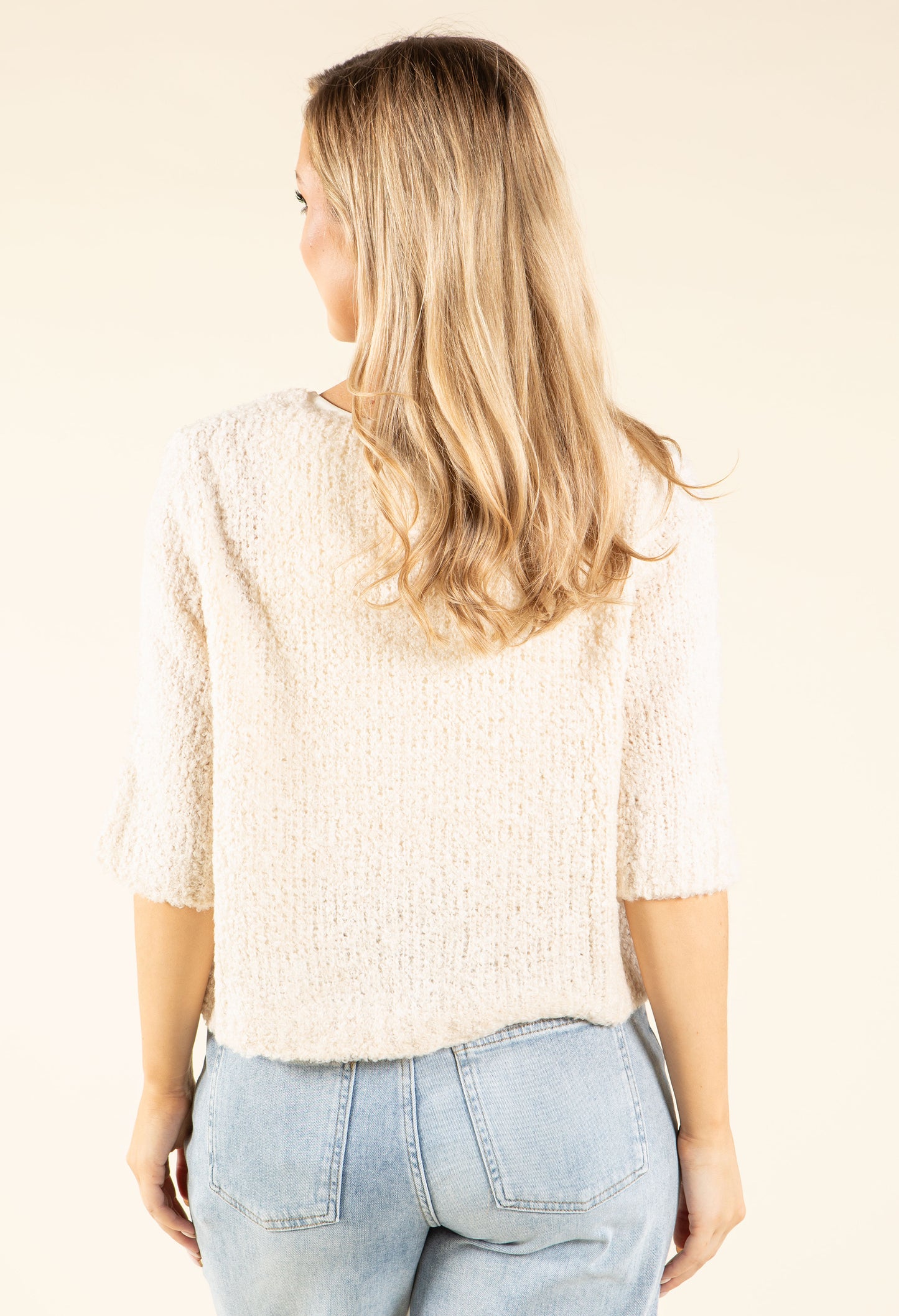 Round Neck Buttoned Knit