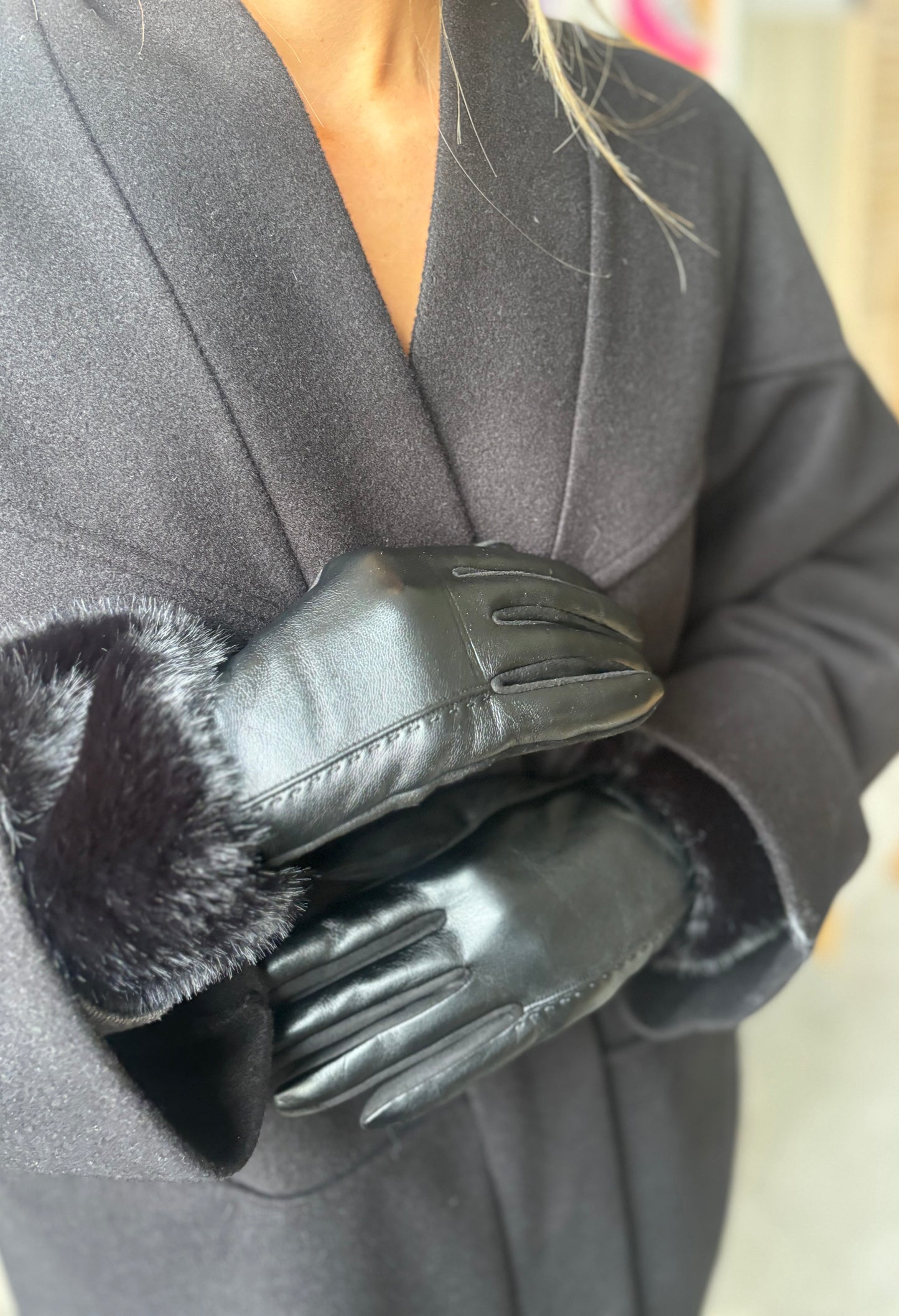Faux-Fur Trim Gloves