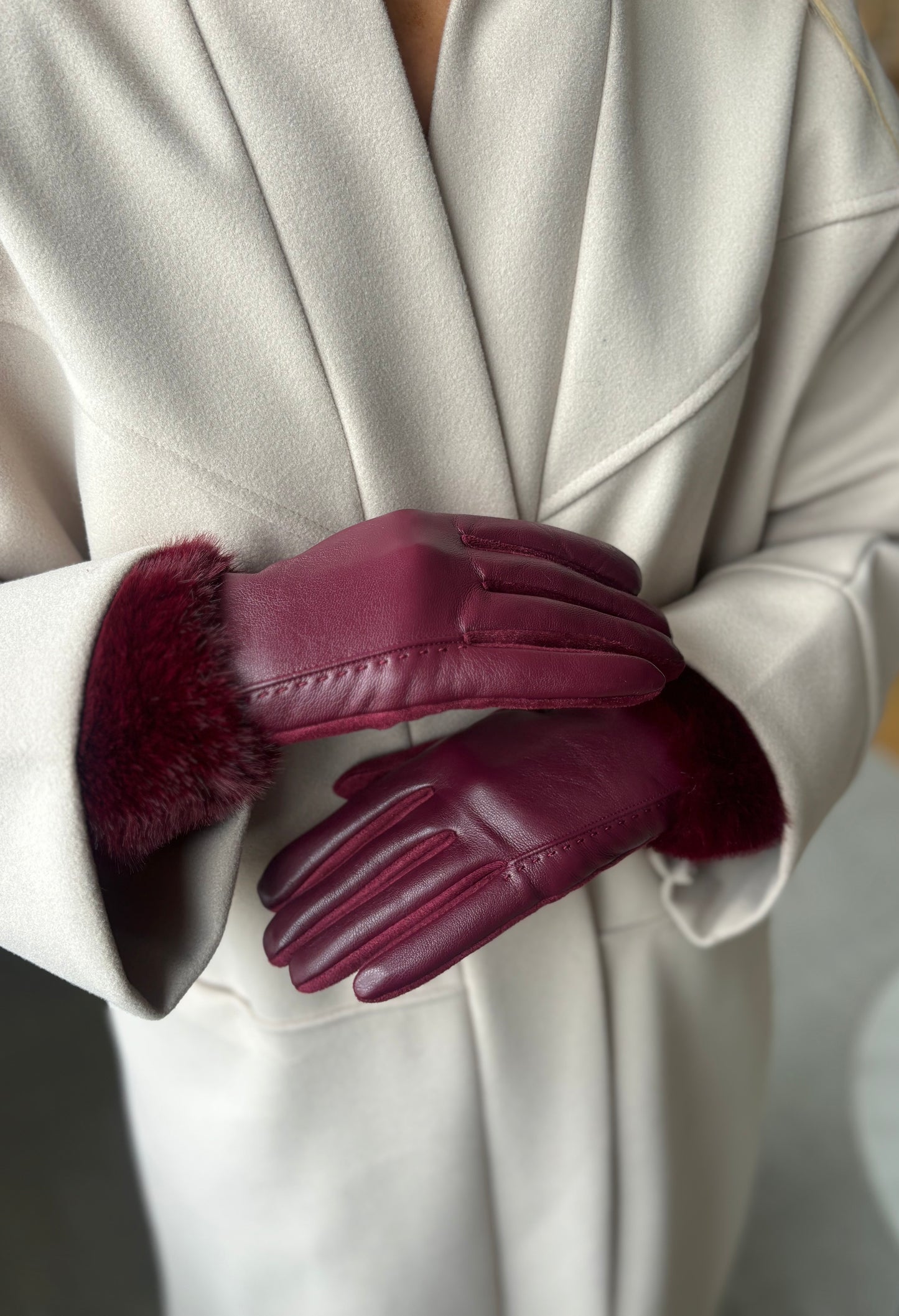 Faux-Fur Trim Gloves