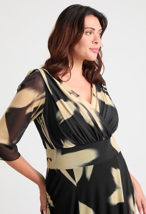 Verity Curve+ Maxi Dress