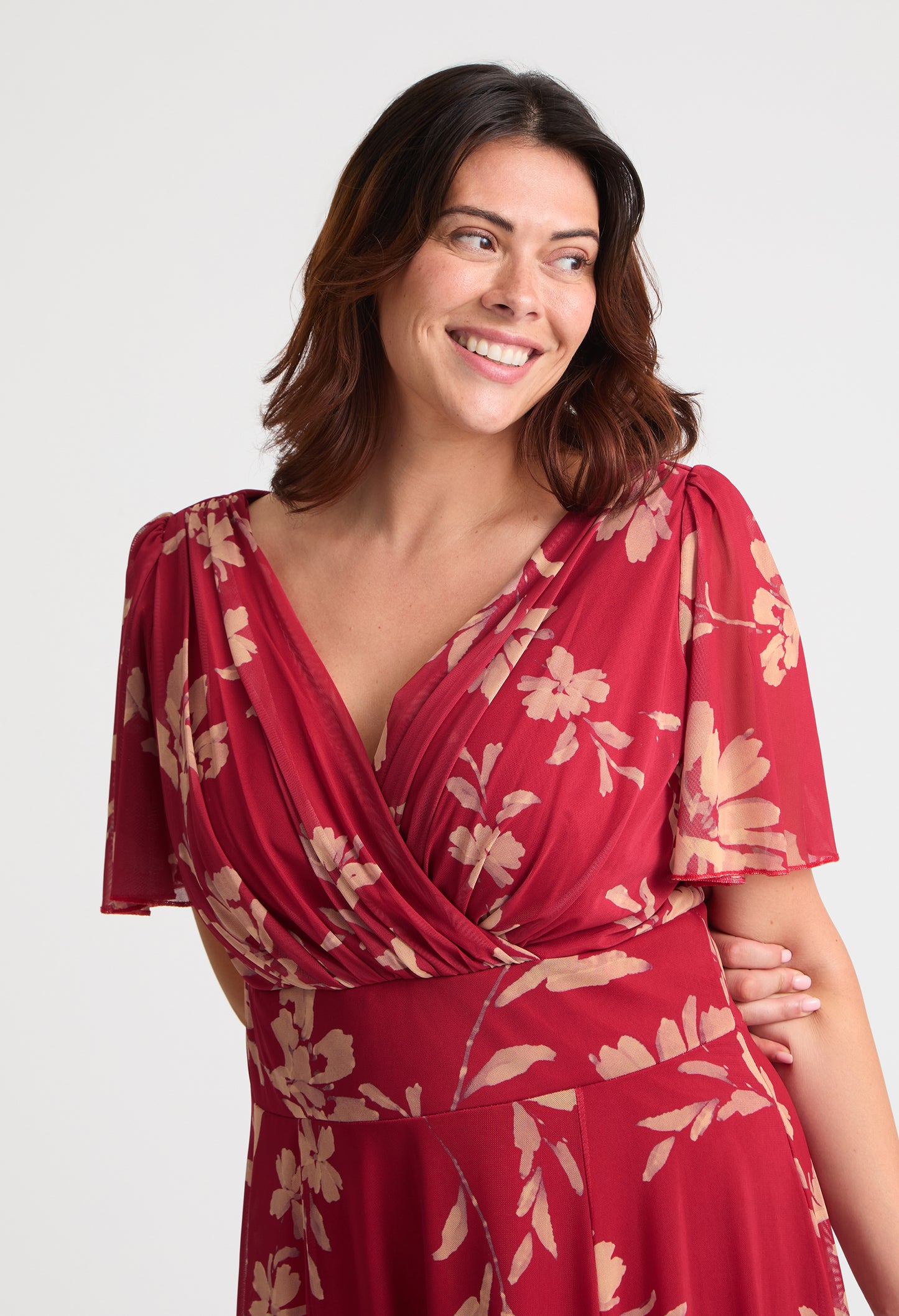 Isabelle Curve+ Float Sleeve Maxi Dress