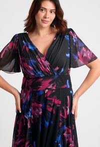 Isabelle Curve+ Float Sleeve Maxi Dress