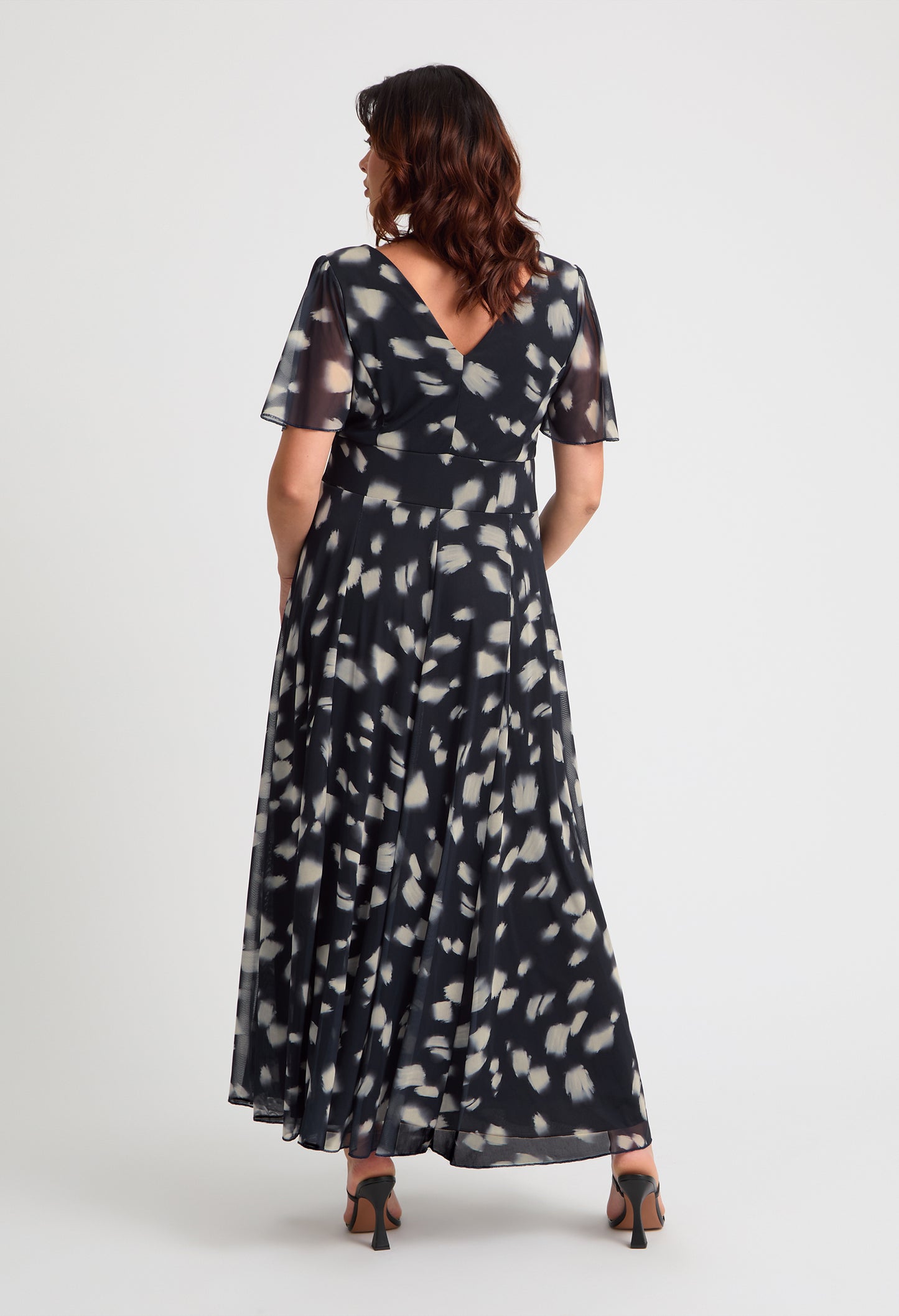 Isabelle Curve+ Float Sleeve Maxi Dress