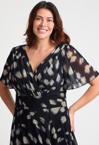 Isabelle Curve+ Float Sleeve Maxi Dress