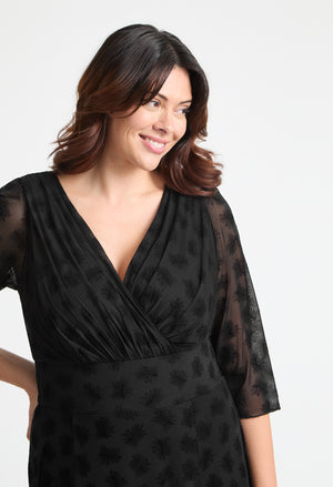 Verity Curve+ Maxi Dress
