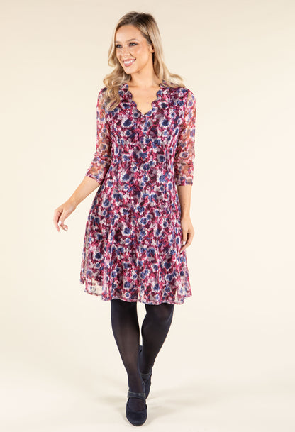 Scallop Neckline Lace Dress