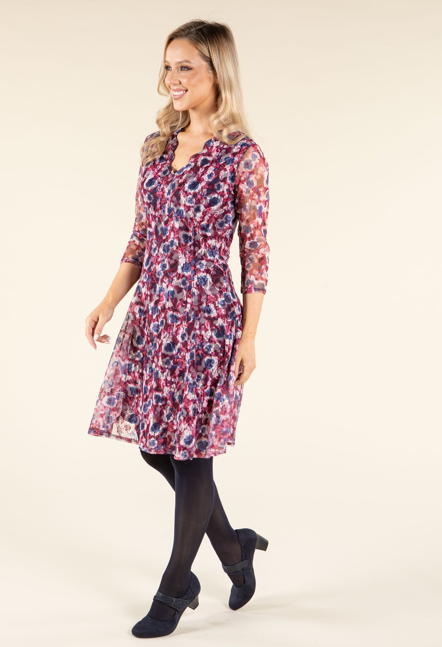 Scallop Neckline Lace Dress