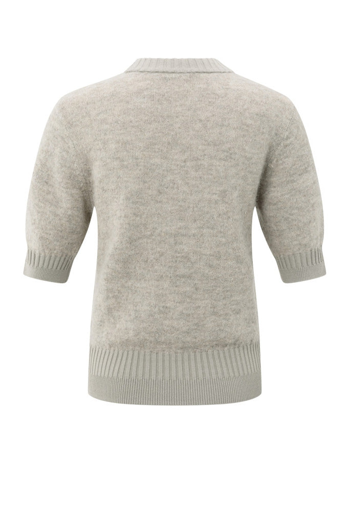 Knitted short sleeve sweater