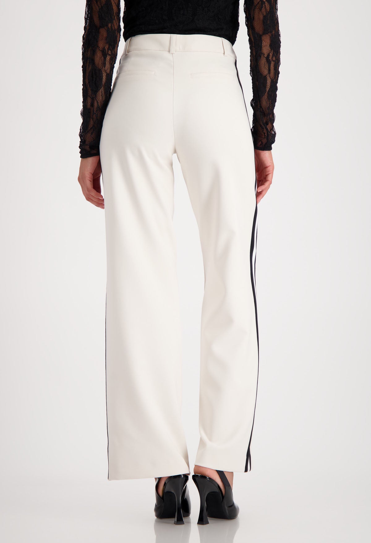 Straight-leg trousers
