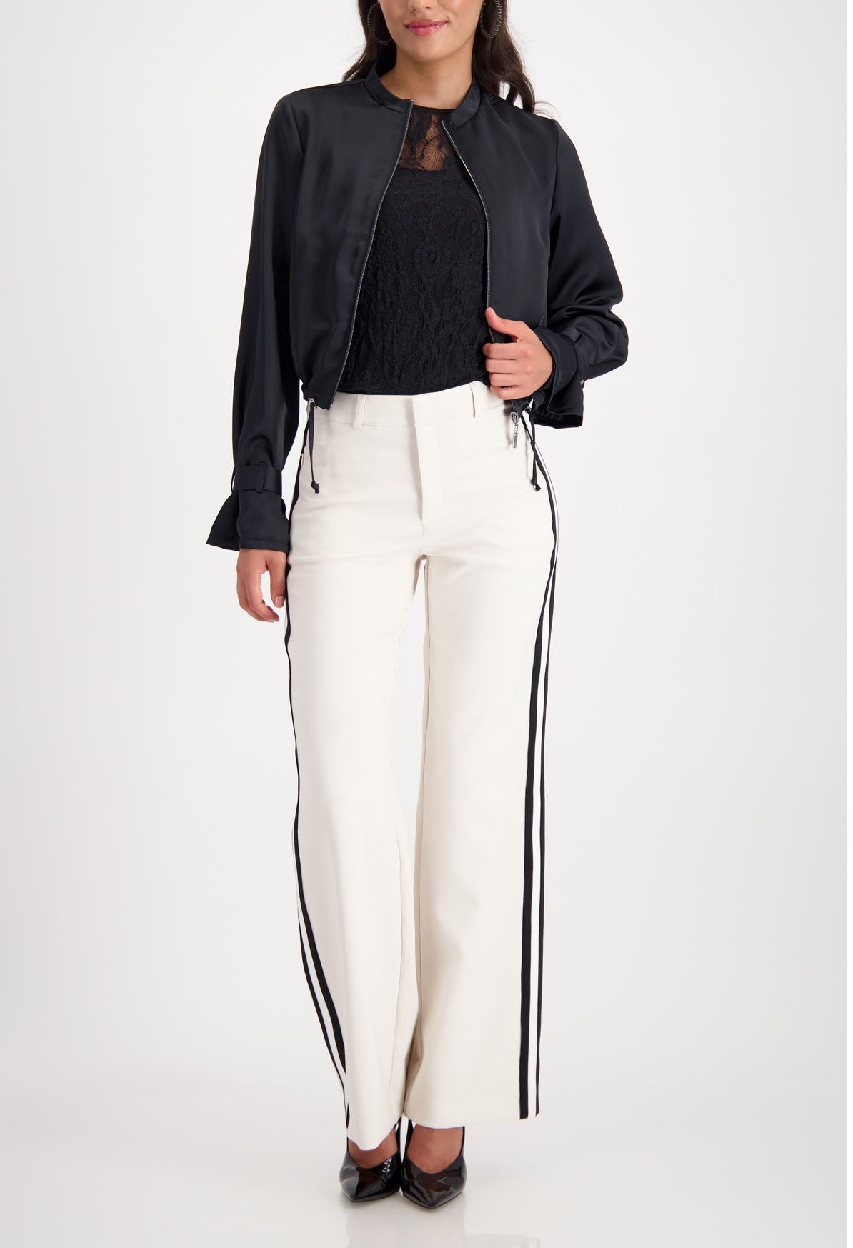 Straight-leg trousers