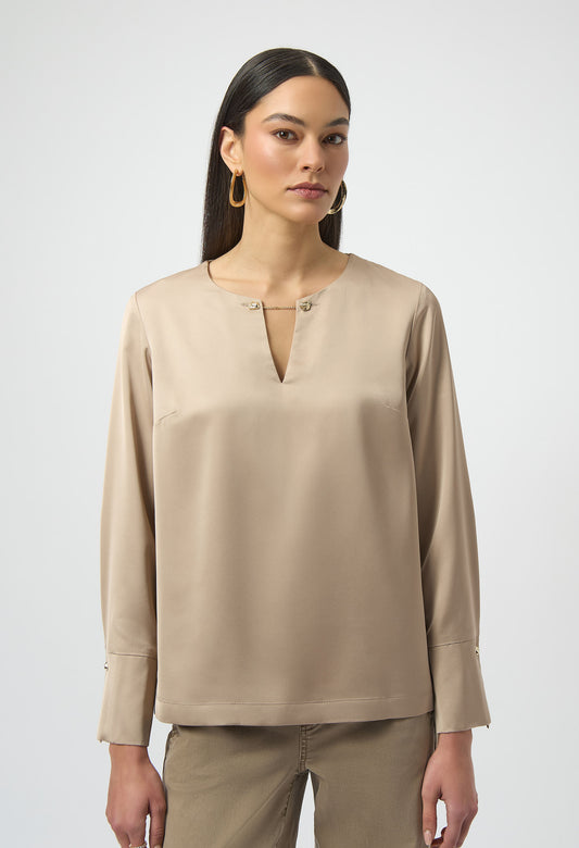 Chic V-neck Long-sleeve Blouse