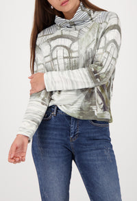 Gallery print Turtleneck Knit Top