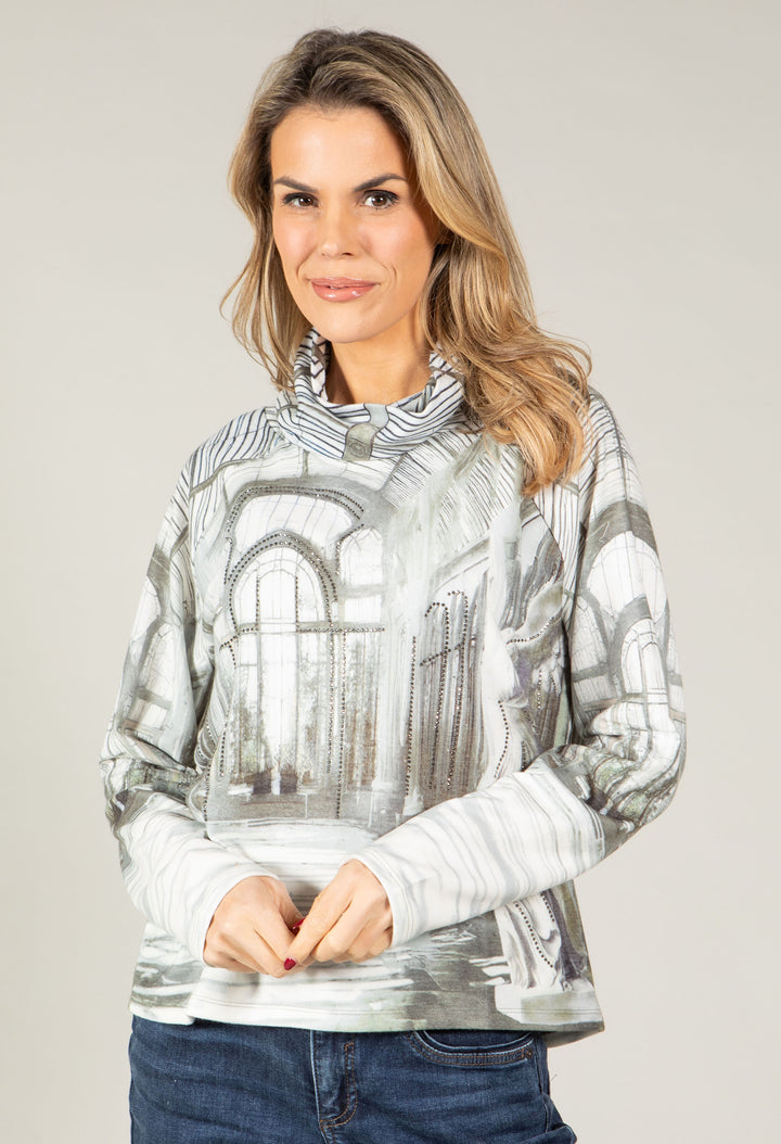 Gallery print Turtleneck Knit Top