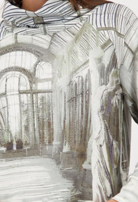 Gallery print Turtleneck Knit Top