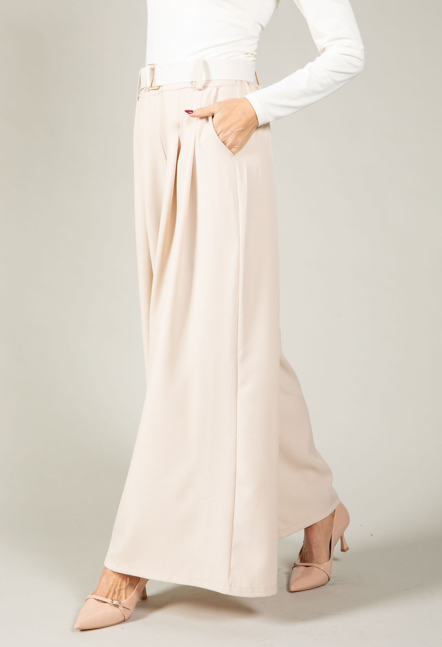 Regular Wide Leg Belted Trousers