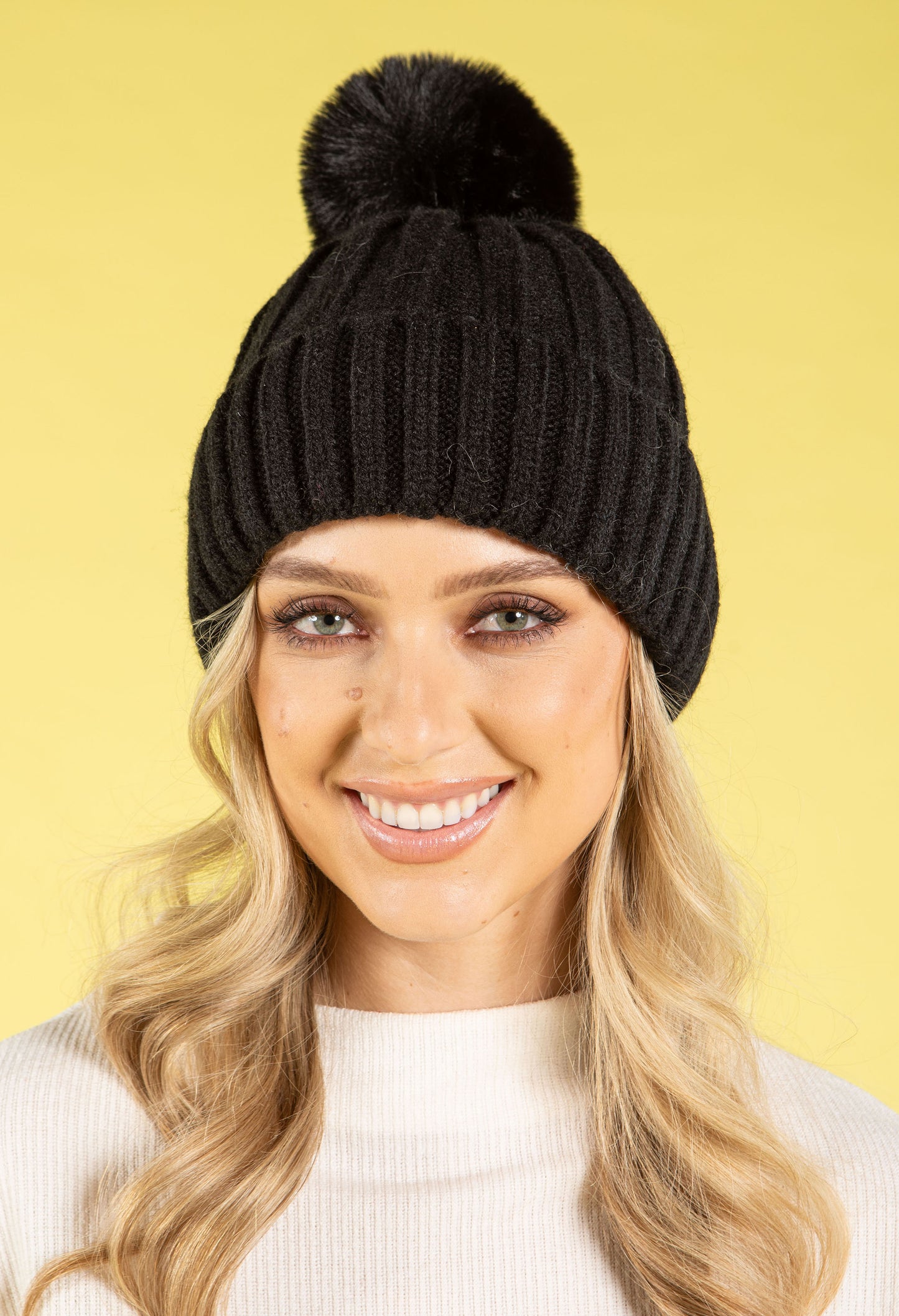 Chunky Knit Pom Pom Beanie