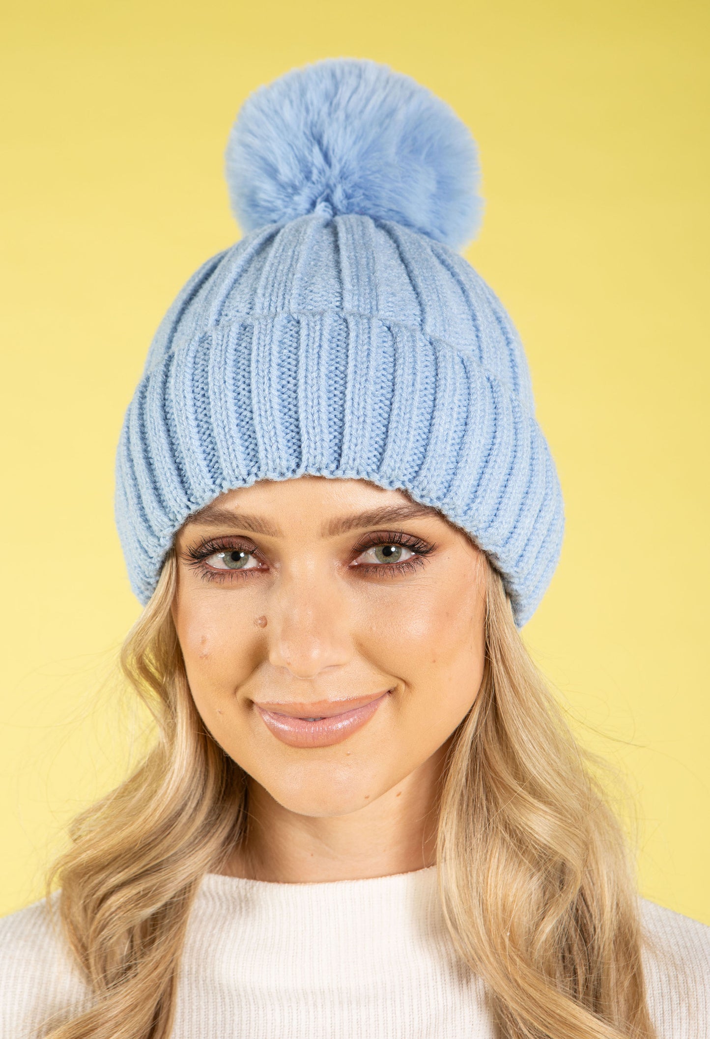 Chunky Knit Pom Pom Beanie
