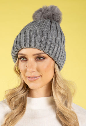 Chunky Knit Pom Pom Beanie