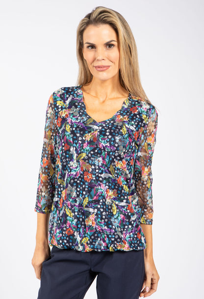 Scalloped Neck Floral Lace Top